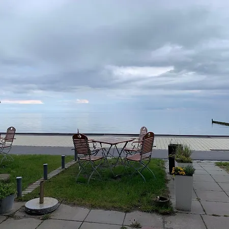 Hausboot Maritim *