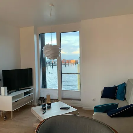 Hausboot Maritim Botel Großenbrode