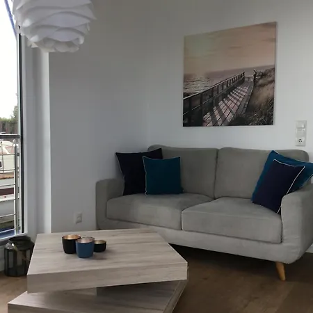 Hausboot Maritim * Großenbrode