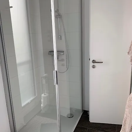 Botel Hausboot Maritim *