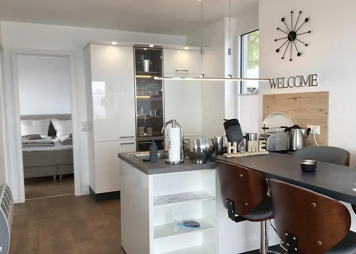 Hausboot Maritim Botel *