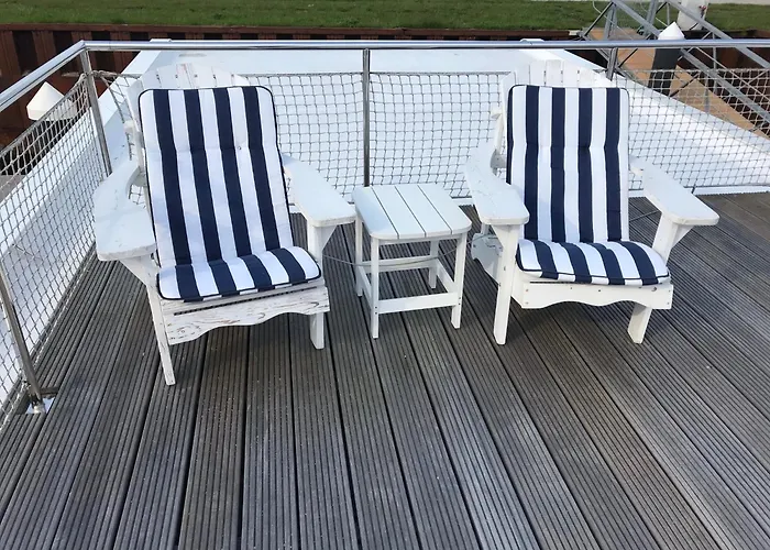 Botel Hausboot Maritim *